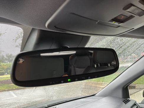 Used 2023 Toyota Sienna XSE FWD image 27