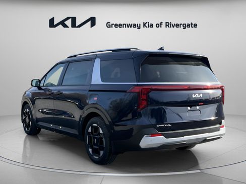 New 2026 Kia Carnival EX FWD image 5