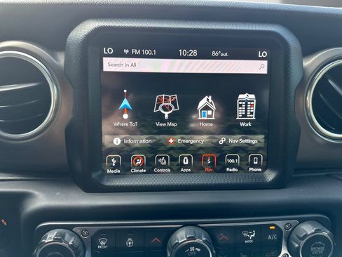 Used 2018 Jeep Wrangler Unlimited Rubicon AWD/4WD image 22
