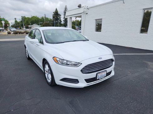 Used 2015 Ford Fusion SE FWD image 7