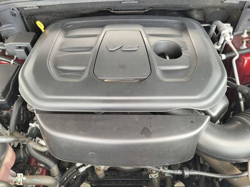 Used 2021 Jeep Grand Cherokee Laredo AWD/4WD image 24