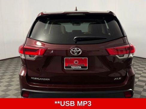 Used 2019 Toyota Highlander XLE image 7