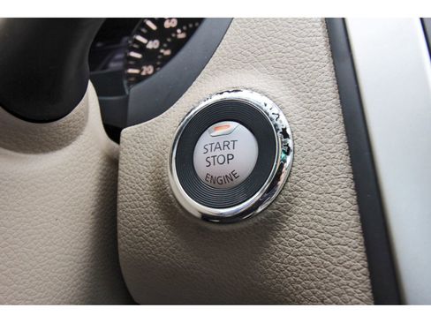 Used 2017 Nissan Altima 2.5 SL w/ Moonroof Package image 29