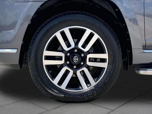 Used 2021 Toyota 4Runner Limited AWD/4WD image 11
