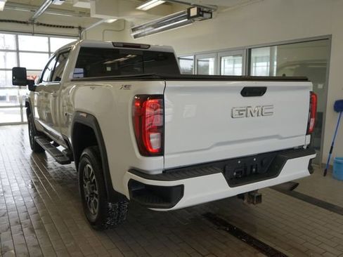 Used 2021 GMC Sierra 2500 SLE w/ SLE Value Package; image 11