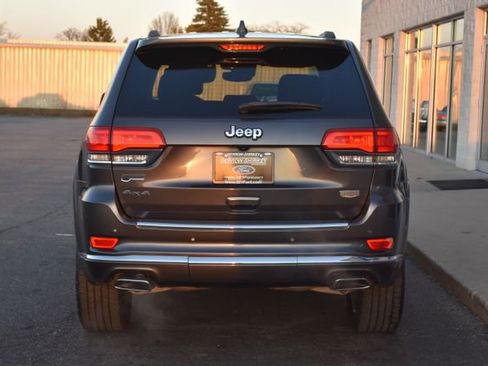 Used 2018 Jeep Grand Cherokee Summit AWD/4WD image 11