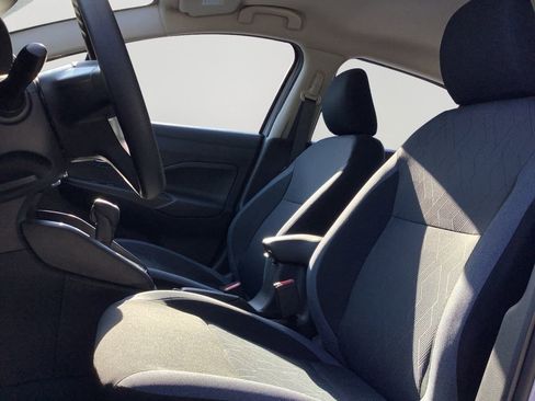 Used 2025 Nissan Versa SV w/ Trunk Package image 24