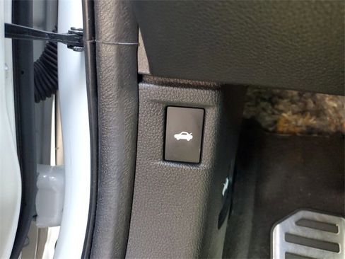 Used 2023 Honda Accord Sport image 28