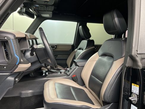 Certified 2024 Ford Bronco Wildtrak image 31