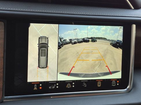 Used 2023 GMC Yukon Denali Ultimate AWD/4WD image 35