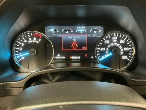 Used 2020 Ford F150 Lariat image 32
