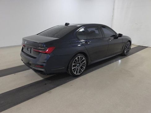 Used 2020 BMW 740i xDrive w/ M Sport Package AWD/4WD image 2