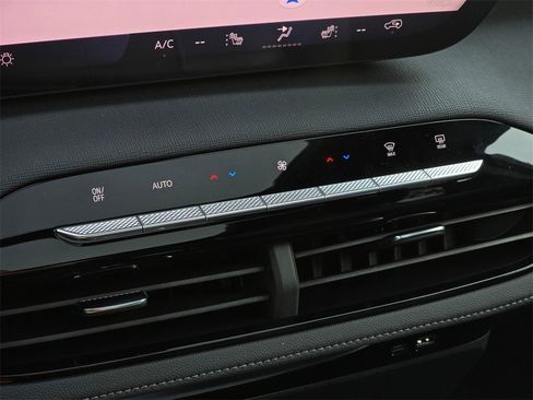 Used 2026 Buick Enclave Sport Touring w/ Power Package image 30