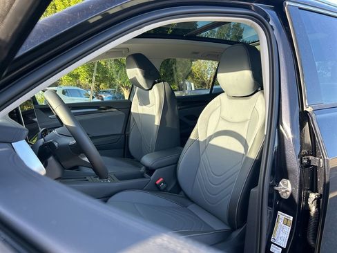 New 2026 Volkswagen Tiguan SE AWD/4WD image 21