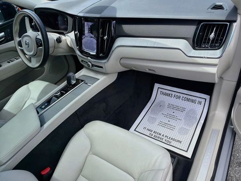 Used 2025 Volvo XC60 B5 Plus w/ Protection Package Premier AWD/4WD image 13