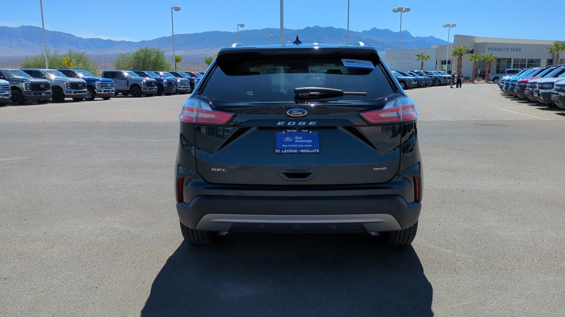 Used 2023 Ford Edge SEL w/ Convenience Package AWD/4WD image 6