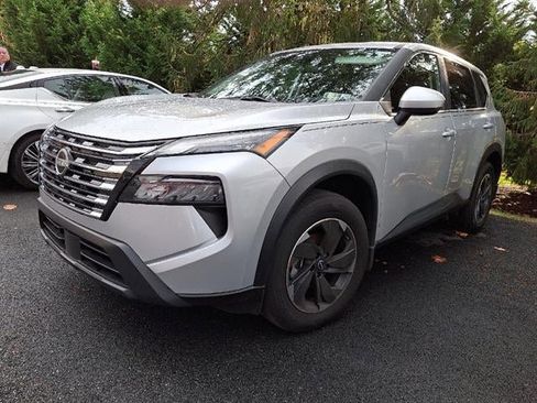 Used 2024 Nissan Rogue SV image 64