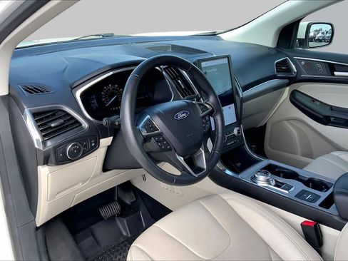 Used 2021 Ford Edge Titanium FWD image 18