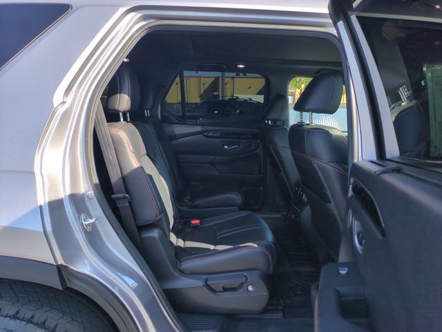 Used 2025 Honda Pilot TrailSport image 29