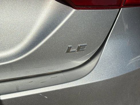 Used 2020 Toyota Camry LE FWD image 6