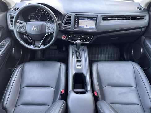 Used 2019 Honda HR-V Touring image 16