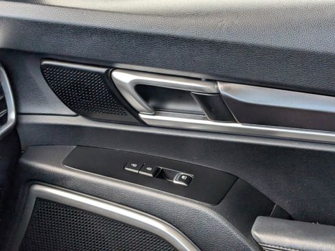 Certified 2023 Kia Telluride S w/ S Sunroof Package image 41