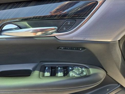 Used 2020 Cadillac XT6 Premium Luxury AWD/4WD image 16