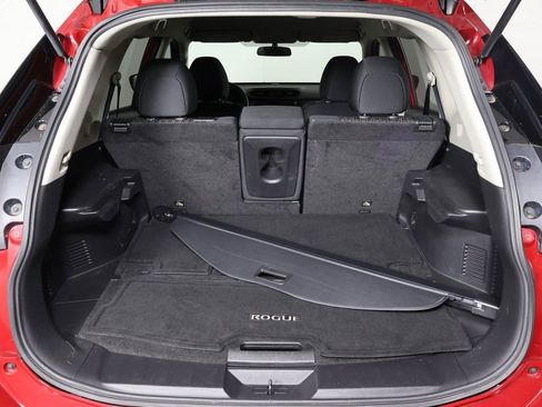 Used 2017 Nissan Rogue S image 13