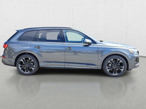 New 2026 Audi Q7 Premium Plus AWD/4WD image 4
