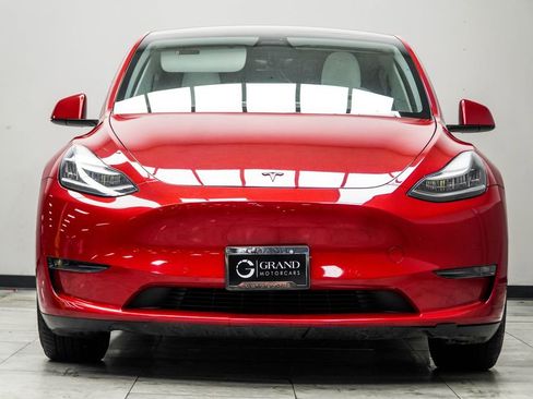 Used 2021 Tesla Model Y Long Range image 7