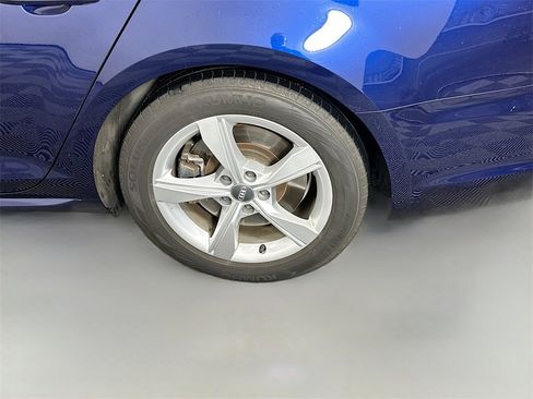 Used 2019 Audi A4 2.0T Premium w/ Sport Package image 32