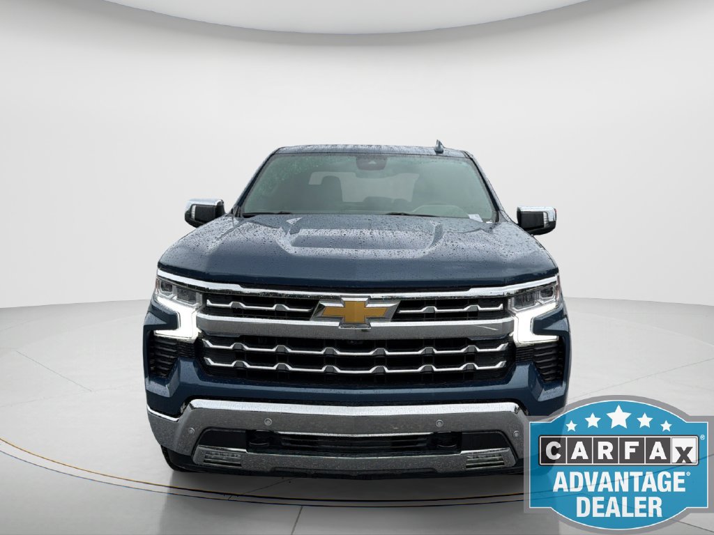 Used 2024 Chevrolet Silverado 1500 LTZ AWD/4WD image 2