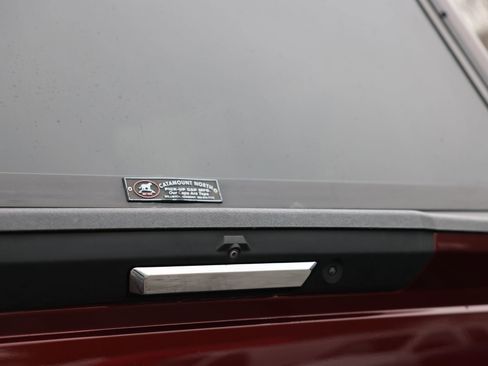 Used 2017 Ford F250 Lariat w/ Chrome Package image 39