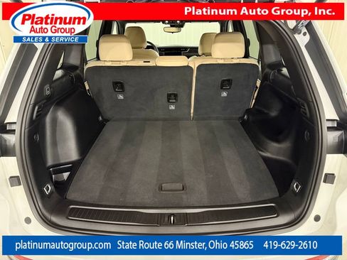 Used 2023 Jeep Grand Cherokee Limited AWD/4WD image 32
