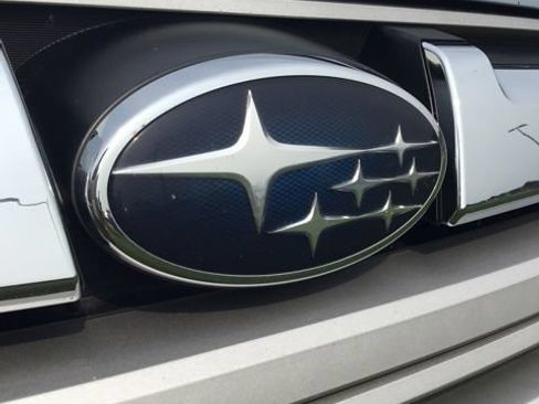 Used 2014 Subaru Outback 2.5i Limited w/ Moonroof Package AWD/4WD image 23