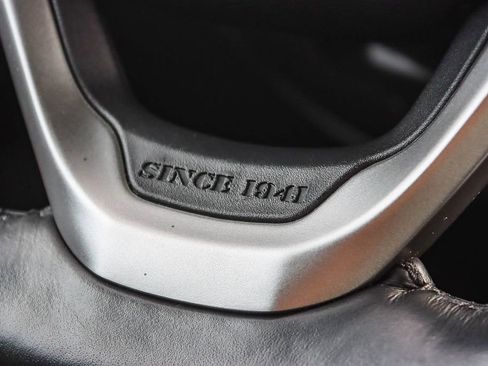 Used 2022 Jeep Grand Cherokee Laredo X image 27