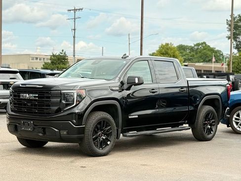 Used 2024 GMC Sierra 1500 Elevation w/ Elevation Premium Package AWD/4WD image 34