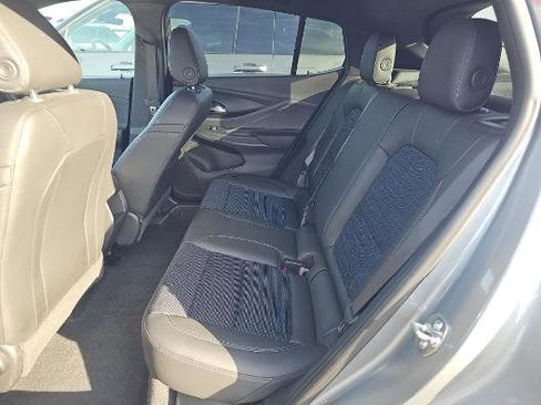 Used 2025 Buick Envista Preferred image 8