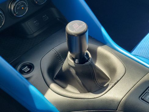 Certified 2024 Nissan Z Performance w/ Floor Mat Package RWD image 22