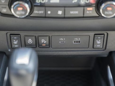 Used 2022 Nissan Frontier SV AWD/4WD image 40