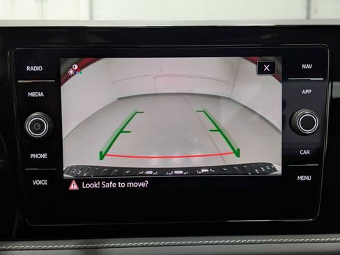 Used 2025 Volkswagen Jetta SEL image 25