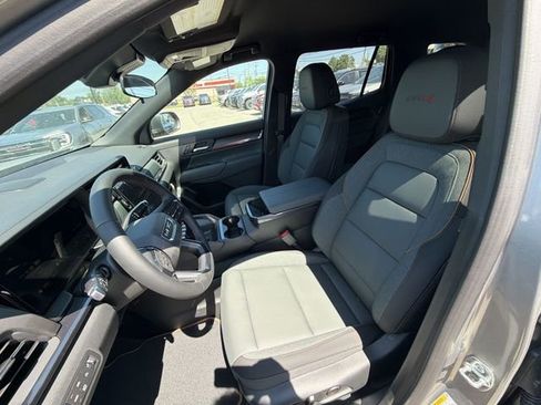 New 2026 GMC Terrain AT4 AWD/4WD image 11