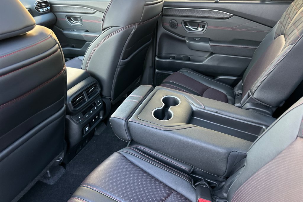 New 2026 Honda Pilot Black Edition image 13