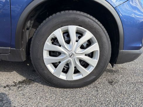 Used 2017 Nissan Rogue S image 17