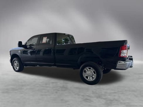 Used 2024 RAM 2500 Tradesman w/ Chrome Appearance Group AWD/4WD image 4