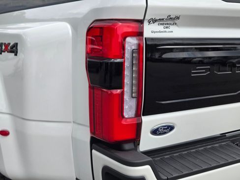 Used 2026 Ford F450 Platinum AWD/4WD image 10