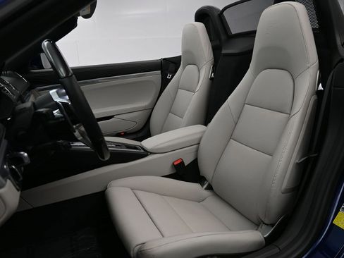 Used 2025 Porsche 718 Boxster Style Edition image 5