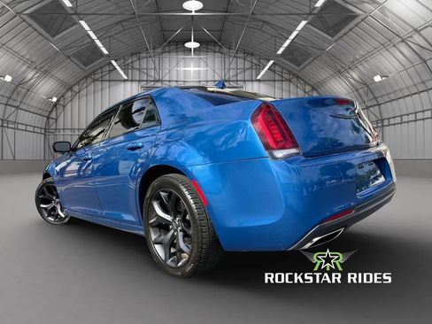 Used 2021 Chrysler 300 Touring w/ Sport Appearance Package RWD image 12