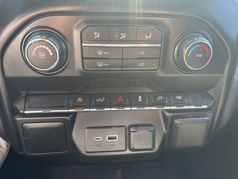 Used 2021 Chevrolet Silverado 1500 Custom w/ LPO, Dark Essentials Package image 10