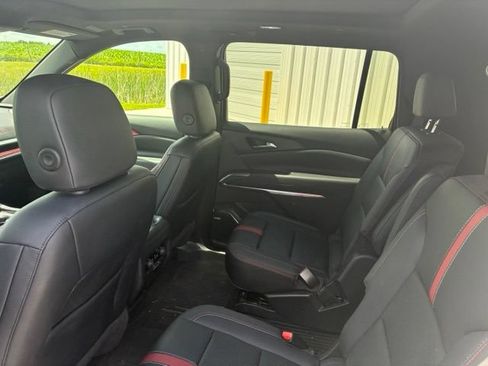 Used 2024 Chevrolet Traverse RS AWD/4WD image 10